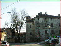 Vista del Palazzo, prima del restauro, da via Roma.