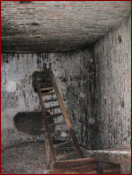 Interno torre. Scala utilizzata per salire i piani.